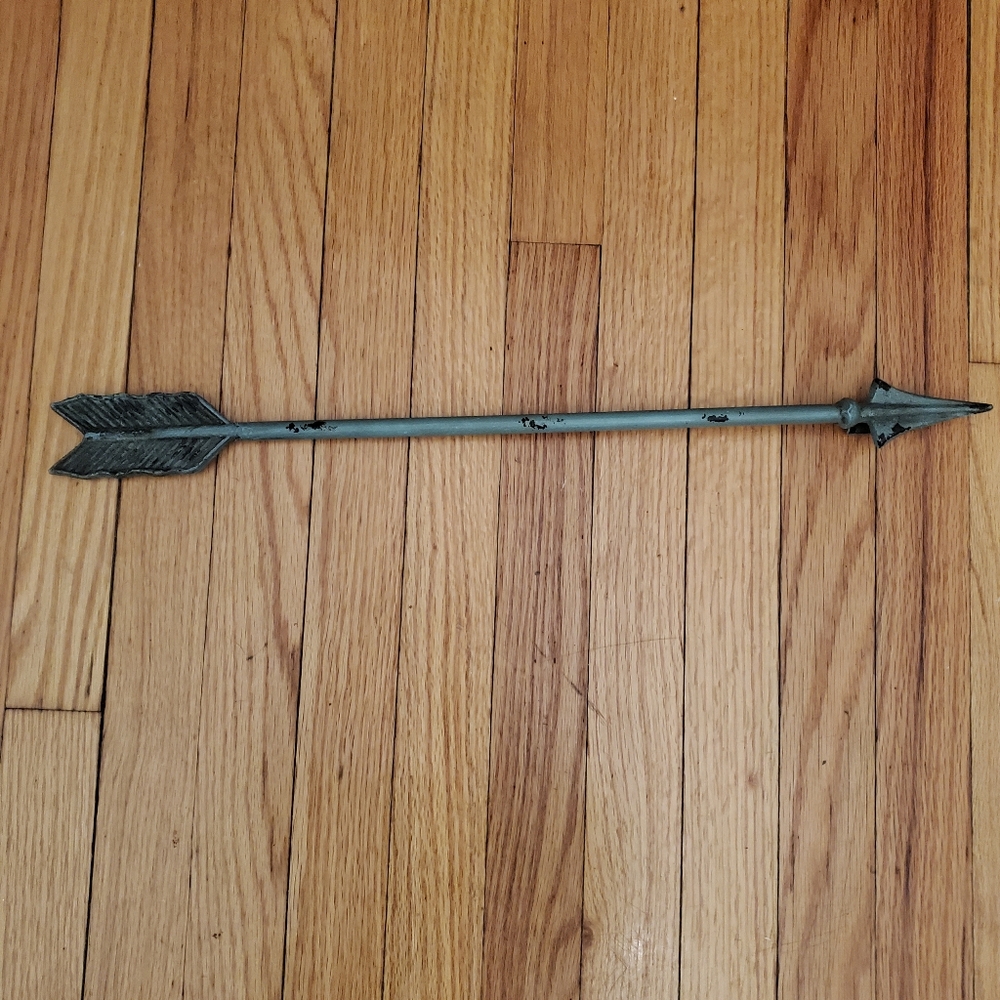 Decorative Metal Arrow Blue